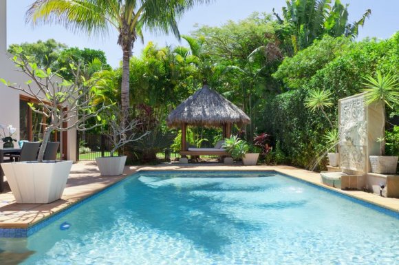 Pose d'enduit pour étanchéité de piscine à Béziers